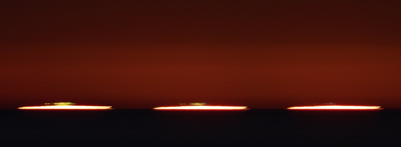 Sunset green flash horizon sequence