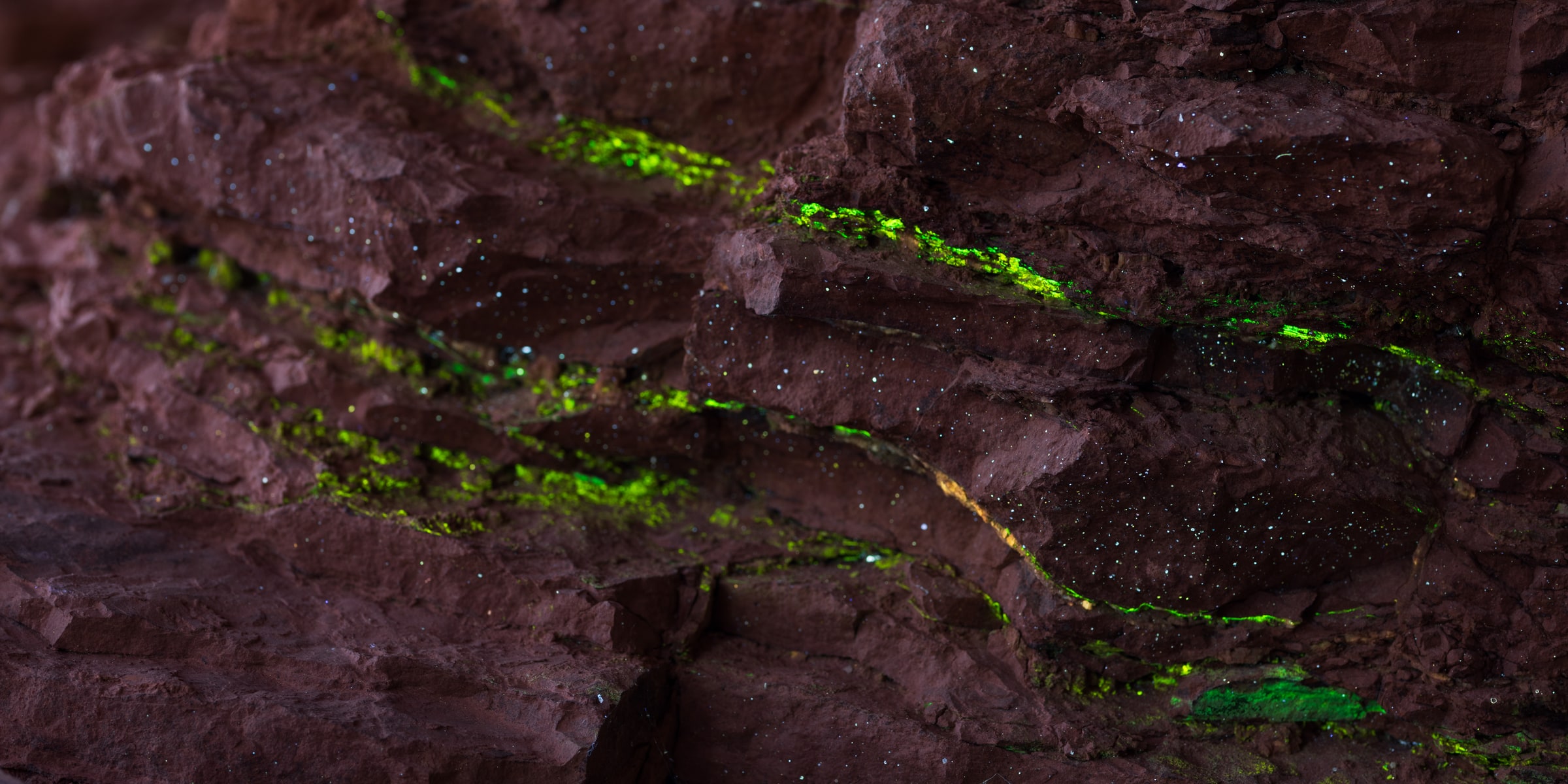 Rock detail 2 under mixed visible and ultraviolet light