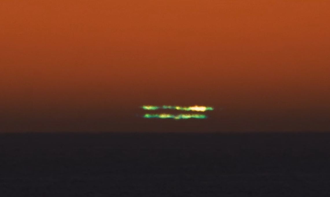 Green flash at sunset on March 16, 2024 — video